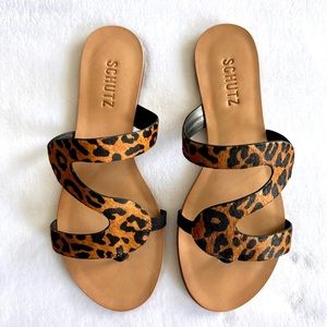 Schutz Erzeli Genuine Calf Hair Slide Leopard Print Thong Sandal Size 7.5 NEW